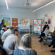 Stadtplanung heißt, gemeinsam Lösungen finden. Einblick in die Forschungswerkstatt zu sozial-ökologischen Wohnungsfragen im Wintersemester 2025/26. Foto: Tabea Latocha Stadtplanung heißt, gemeinsam Lösungen finden. Einblick in die Forschungswerkstatt zu sozial-ökologischen Wohnungsfragen im Wintersemester 2025/26. Foto: Tabea Latocha