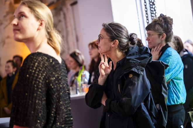 Auftaktveranstaltung zum Jahresthema im Windkanal der Universität, Foto: Thomas Müller Blick in das Publikum der Eröffnungsrede
