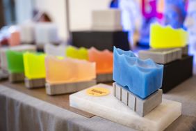 »Architekturseife« – zum Beispiel in Form der Hamburger Elbphilharmonie. Foto: Thomas Müller »Architekturseife« – zum Beispiel in Form der Hamburger Elbphilharmonie. Foto: Thomas Müller