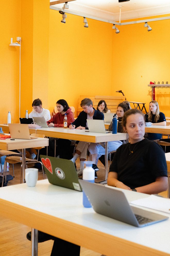 Projekt »Digitale Umwelten«, Foto: Julian Linden Publikum von Vorträgen vom Projekt »Digitale Umwelten«