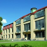 Das Hauptgebäude der Bauhaus-Universität Weimar (Bauhaus-Universität Weimar, Foto: Nathalie Mohadjer)