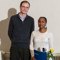 Stipendienfeier 2024, Maximilian Rünker und Metadel Sileshi Belihu, Foto: Matthias Eckert, Bauhaus-Universität Weimar