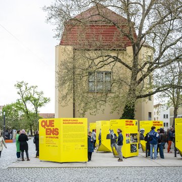 Vom 25. April bis 14. Juli gastiert die Ausstellung Queens of Structure auf dem Campus der Bauhaus-Universität Weimar. Foto: Thomas Müller