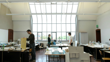 Arbeitsräume der Fakultät Architektur (Foto: Nathalie Mohadjer)