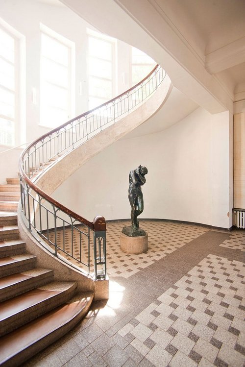 After a successful restoration, however, the sculpture will be returned to her place in the foyer of the Main Building on 12 December 2018. (Photo: Jens Hauspurg)