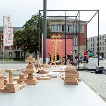 Gropius-Zimmer-Pavillon vor dem Bauhaus-Museum Weimar. Foto: Thomas Müller