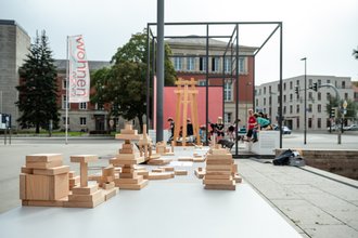 Gropius-Zimmer-Pavillon vor dem Bauhaus-Museum Weimar. Foto: Thomas Müller