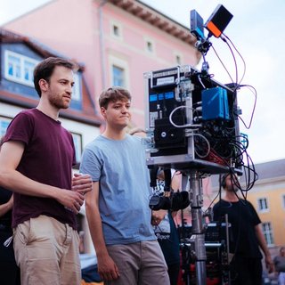 Mirko Muhshoff und Jano Kaltenbach (li.) während der Dreharbeiten. Bildrechte: MDR/UFA/Sascha Hoecker