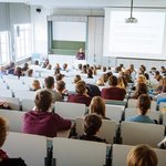 Die Besucherinnen und Besucher erwarten unter anderem kurze Vorträge zum Thema sowie zum Angebot der Weimarer Universität. (Bild: Henry Sowinski)