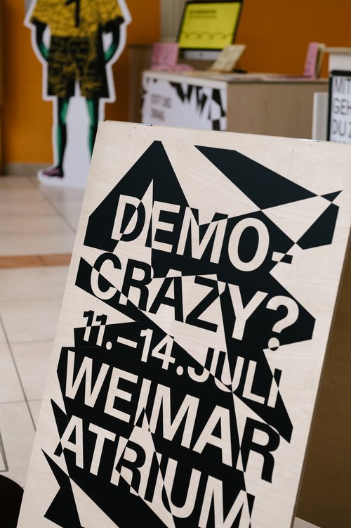 »Democrazy?« in the Atrium during the summaery. Photo: Dominique Wollniok