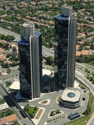 İstanbul highrises from Sapphire Tower.jpg